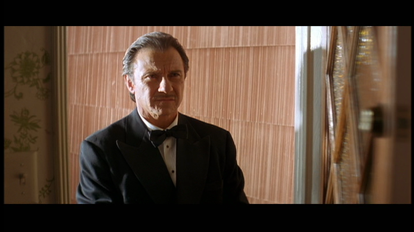 harvey-keitel-the-wolf-pulp-fiction.png