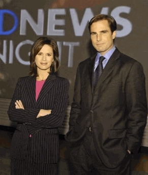 Photo: This photo supplied by ABC shows Elizabeth Vargas and Bob Woodruff, named co-anchors of an expanded version of ABC's 'World News Tonight ' beginning Monday, January 2, 2006, posing in New York, Monday, Dec. 5, 2005.(AP Photo/ABC,Jeff Neira)