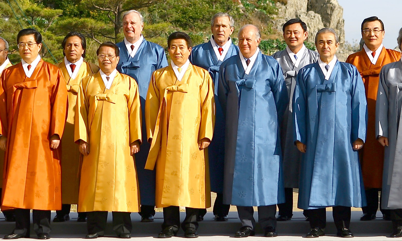 APEC 2005 Korea Official Photo