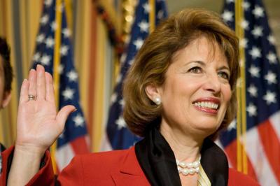 Congresswoman Jackie Speier Booed at Swearing In  Rep. Jackie Speier, D-Calif. participates in a mock swearing in on Capitol Hill in Washington, Thursday, Apr. 10, 2008. Speier, a former state lawmaker, replaces the late Rep. Tom Lantos, who died in February of cancer of the esophagus. (AP Photo/Brendan Hoffman) ( Brendan Hoffman )