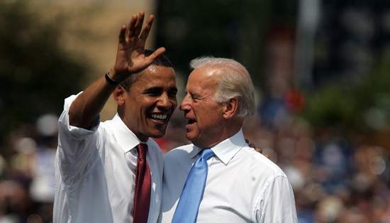Obama introduces Biden as running mate